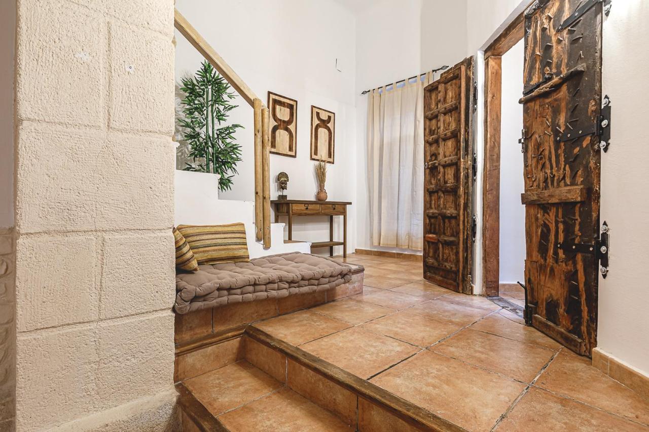Exotic Little Palace City Center Alicante Exterior photo